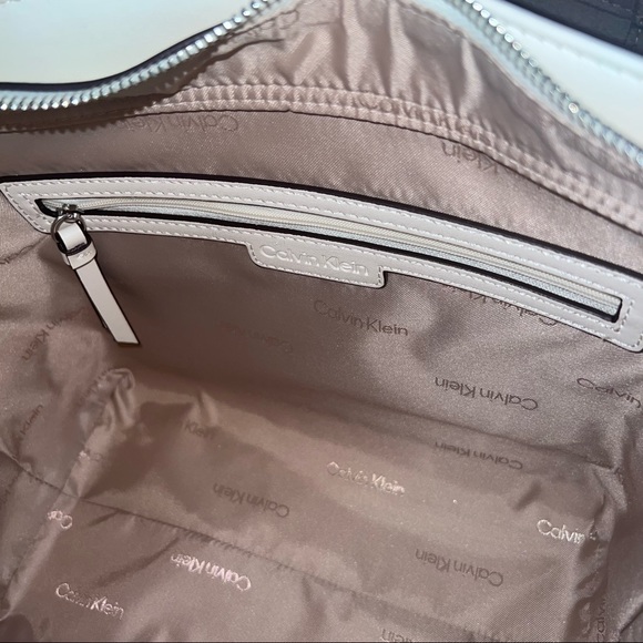 Calvin Klein Brand New Tote Bag with Coin Purse - Picture 9 of 10